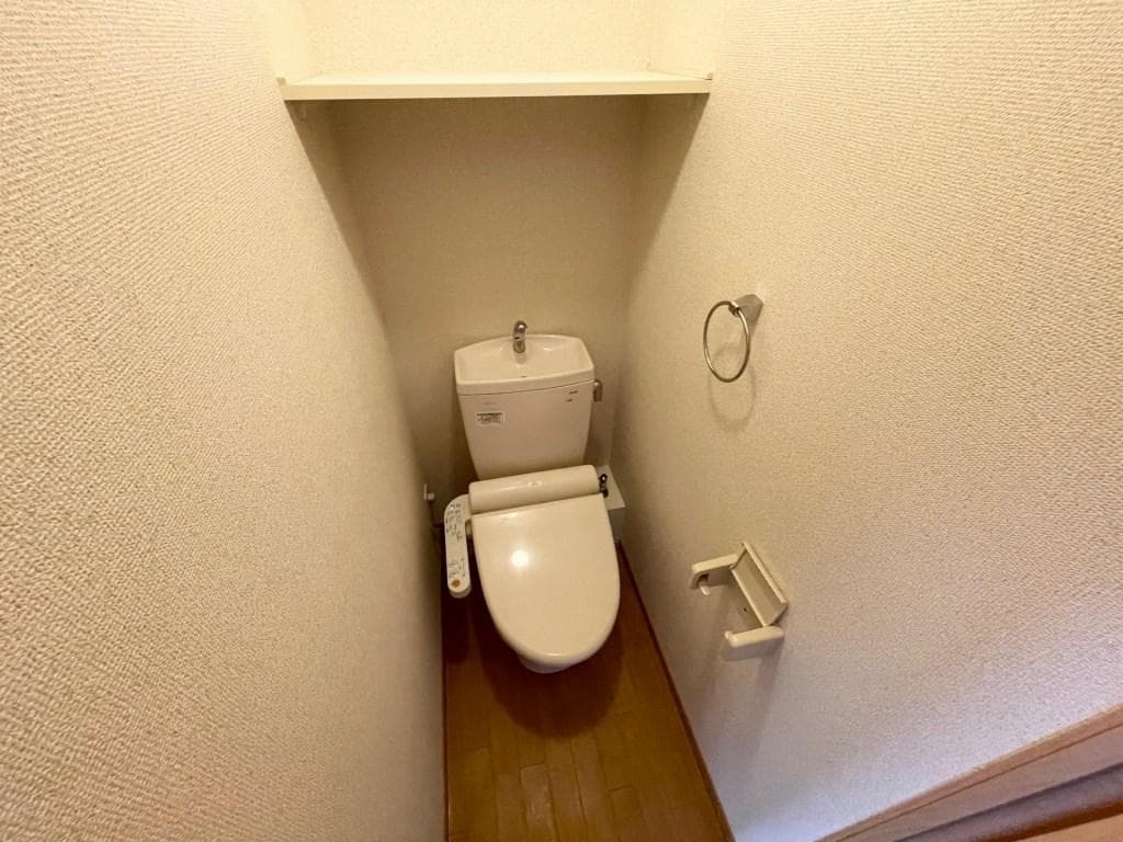 Room image 11