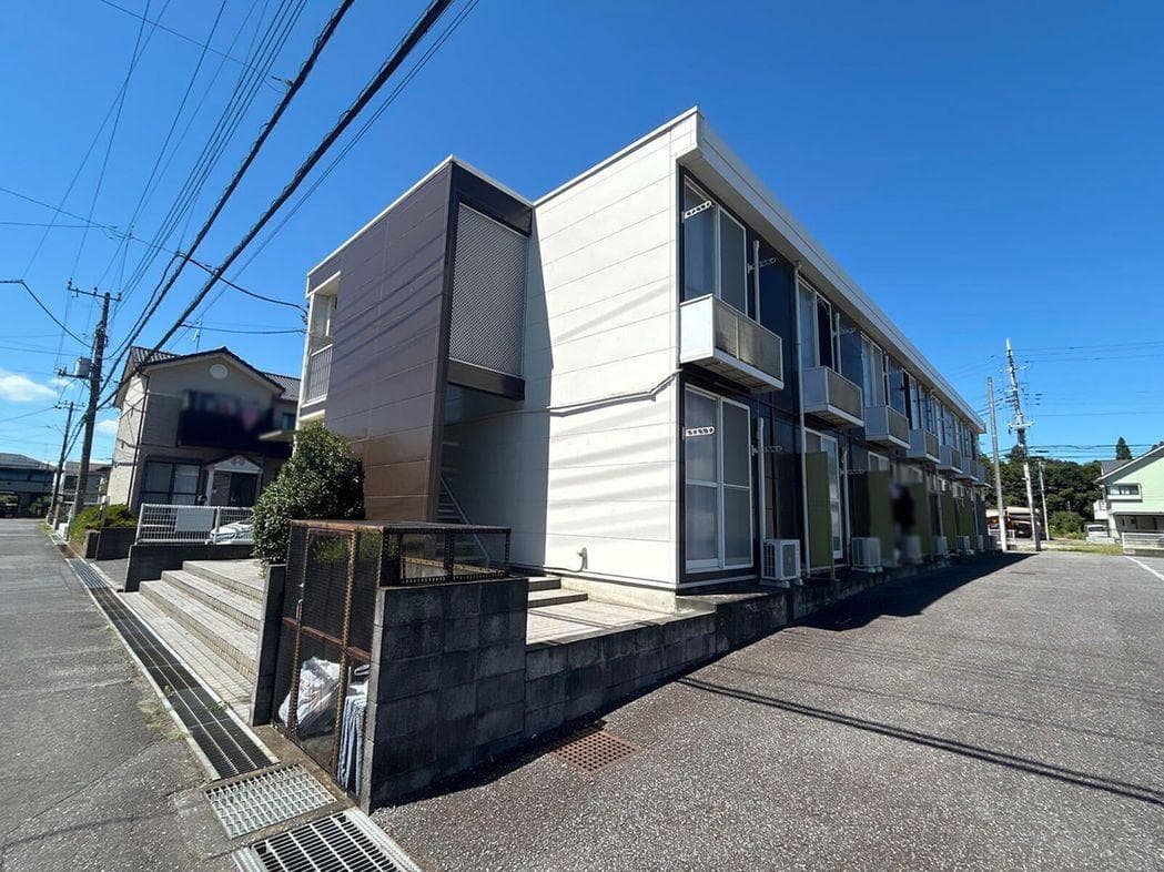 Main exterior of leopalace KEN