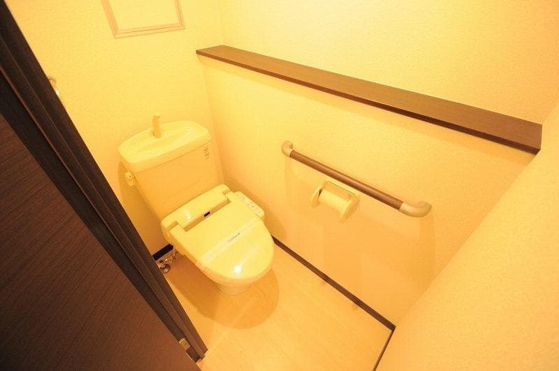 Room image 16