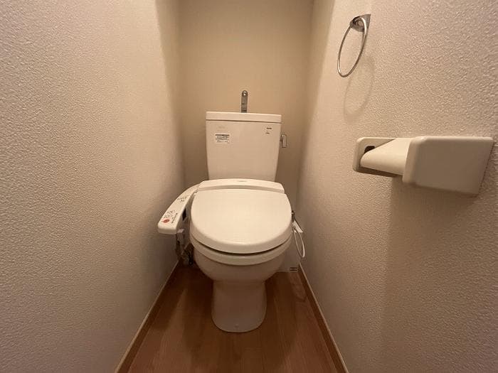 Room image 8