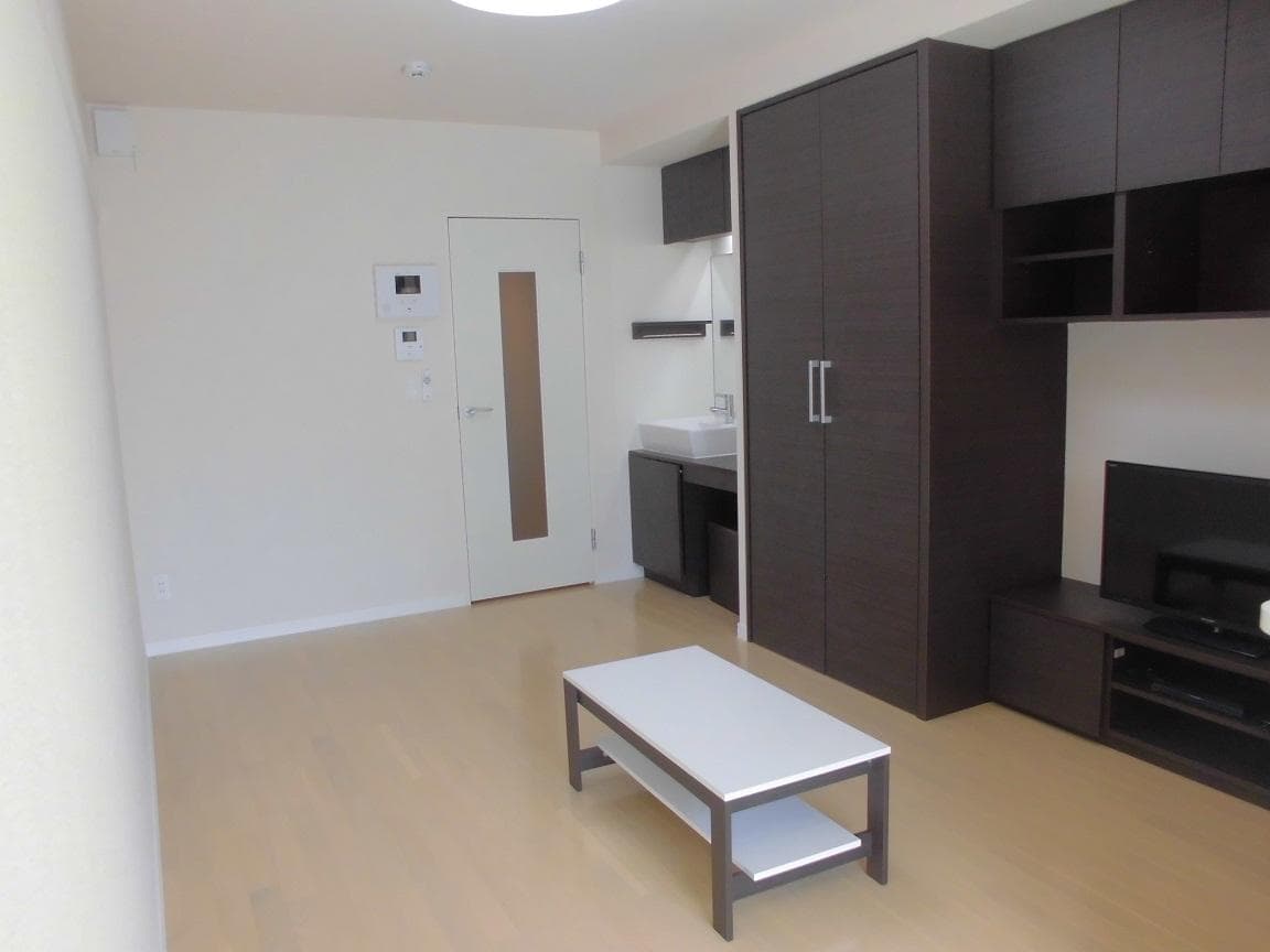 Preview interior of LEONEXT Santa
