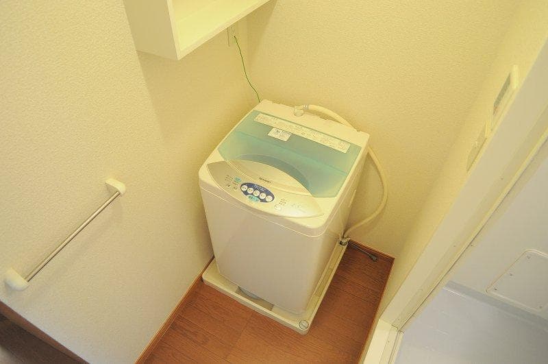 Room image 8