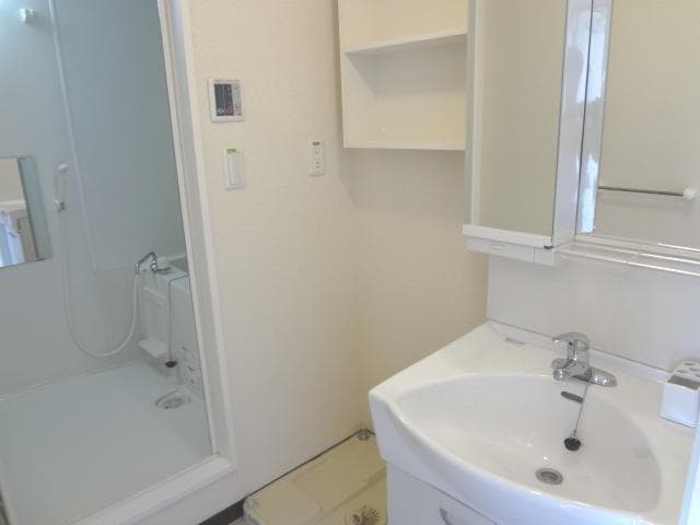 Room image 15
