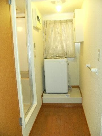 Room image 11