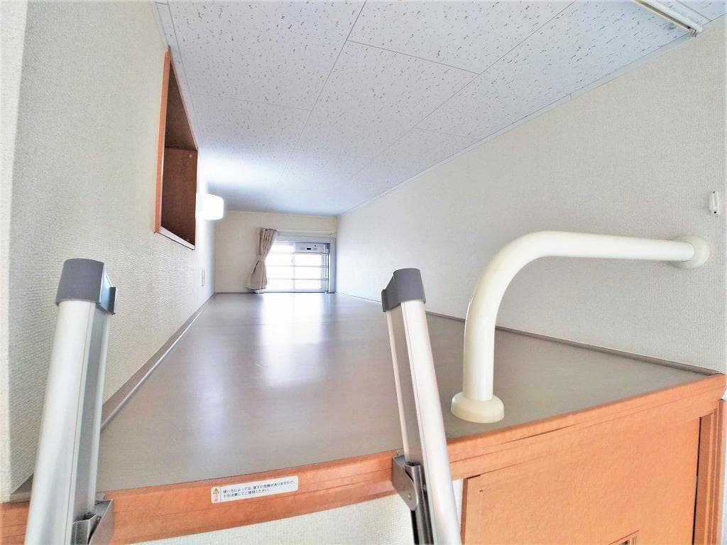 Room image 8
