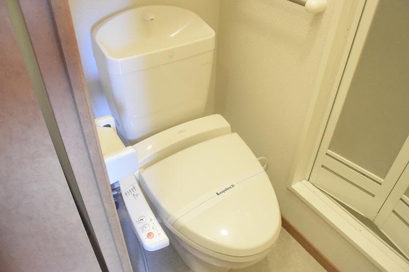 Room image 8