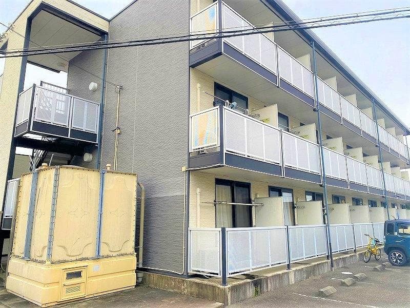 Main exterior of leopalace OZAWA III