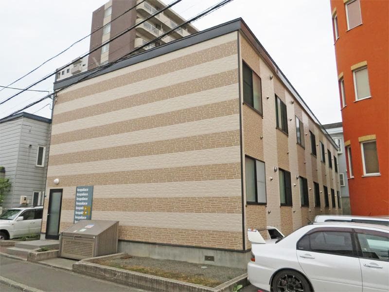 Main exterior of leopalace Rose