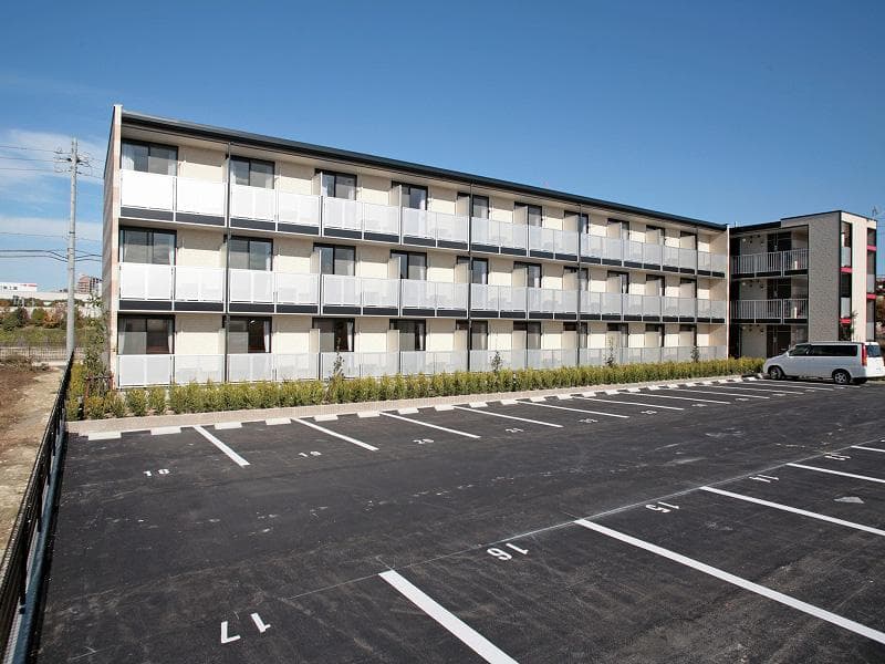 Main exterior of leopalace Wakaba
