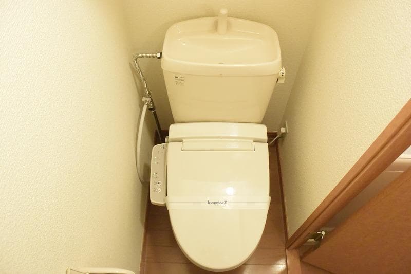 Room image 8