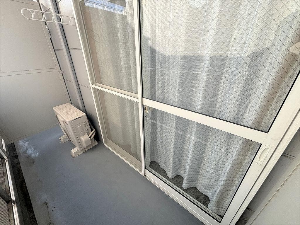 Room image 15
