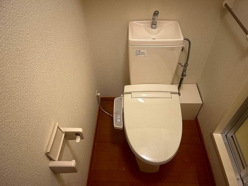 Room image 8