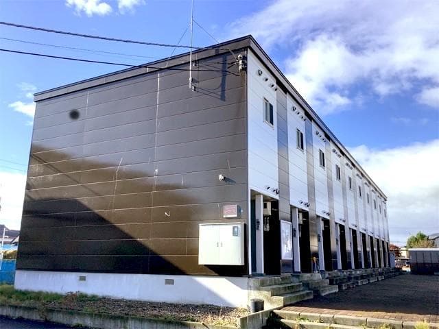 Main exterior of leopalace NISHIKI