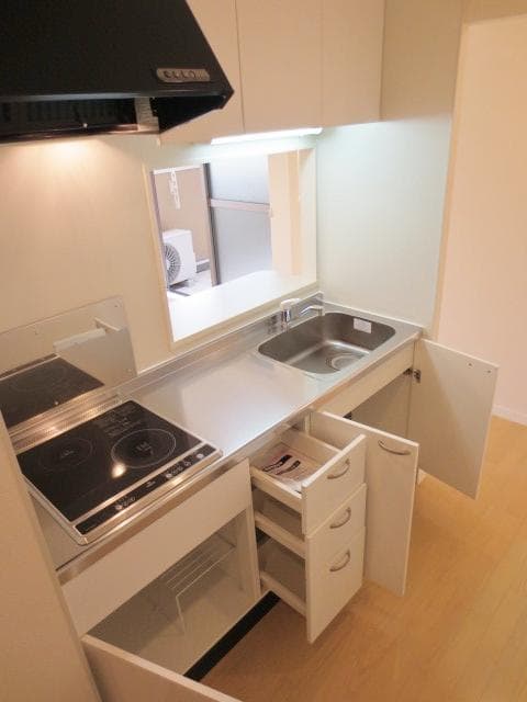 Room image 8