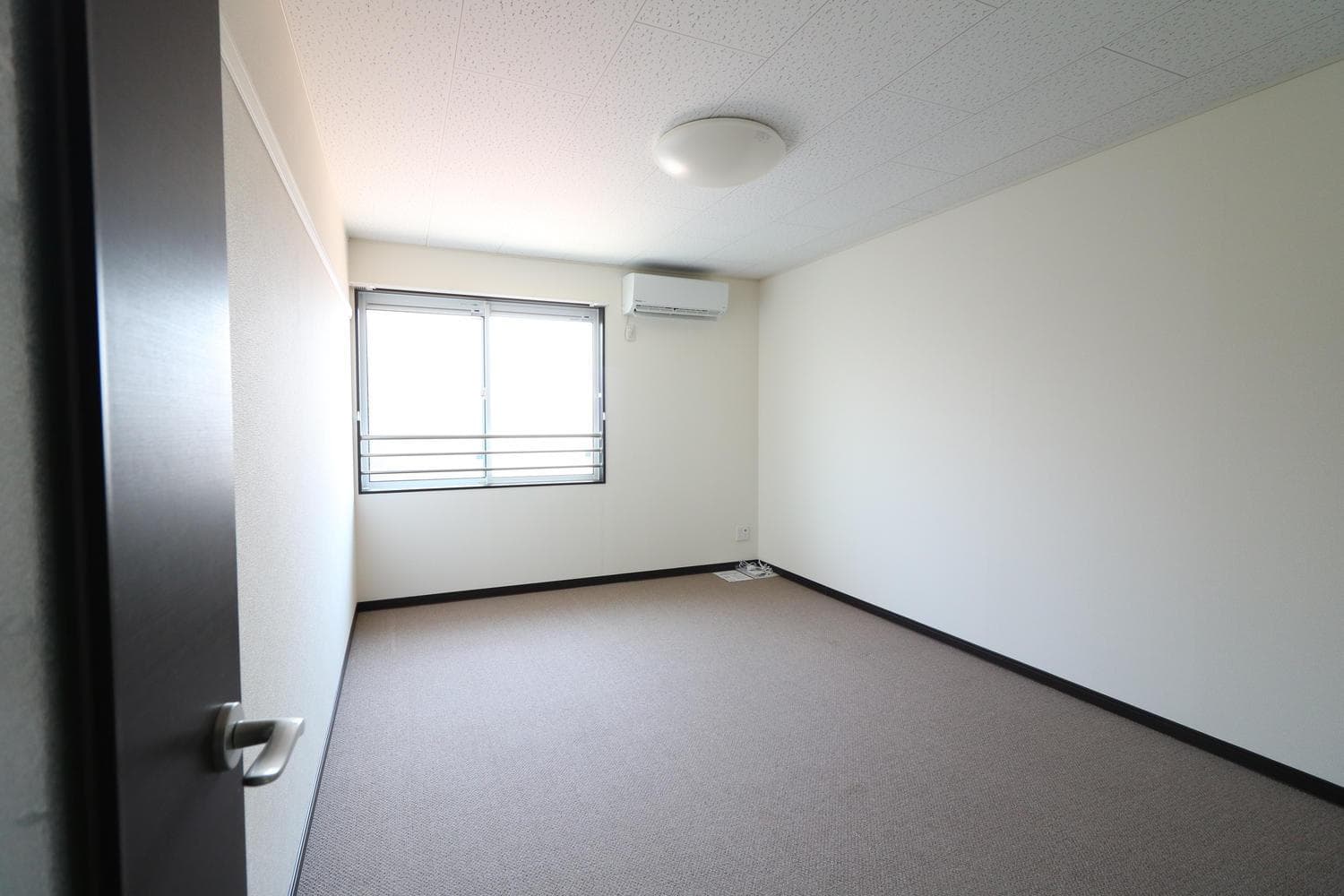 Preview interior of LEONEXT Asahi