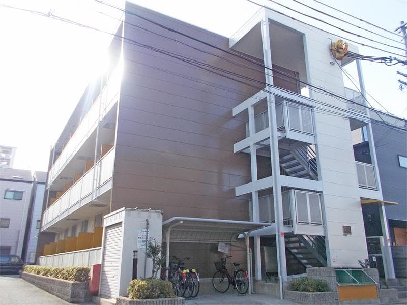 Main exterior of leopalace Kami