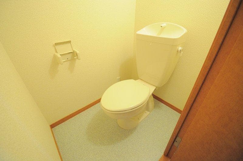 Room image 8