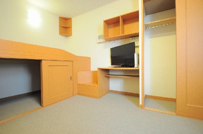 Room image 13