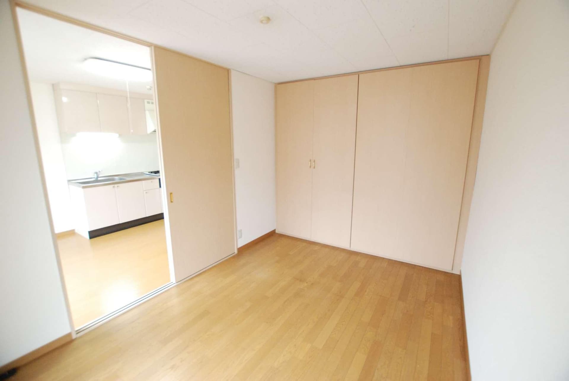 Preview interior of leopalace Emu Field I