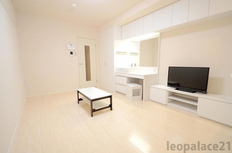 Room image 9