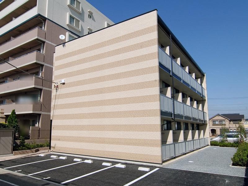 Main exterior of leopalace Maihama