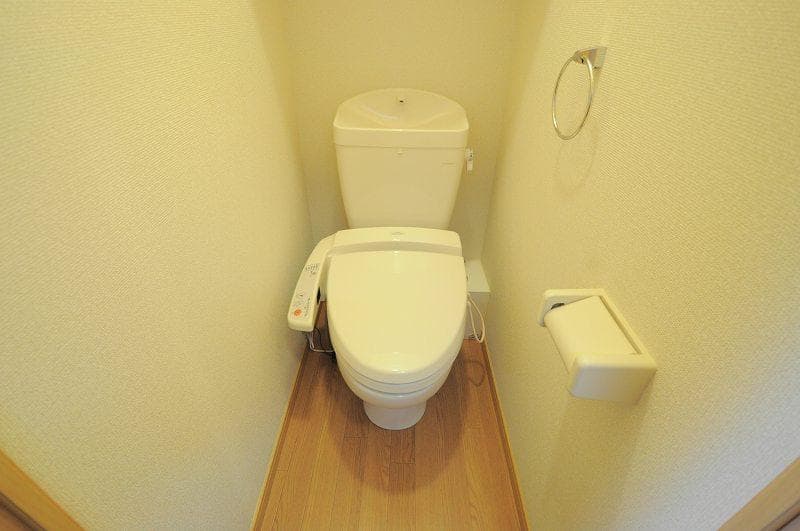 Room image 16