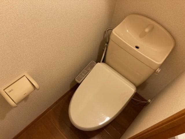 Room image 9