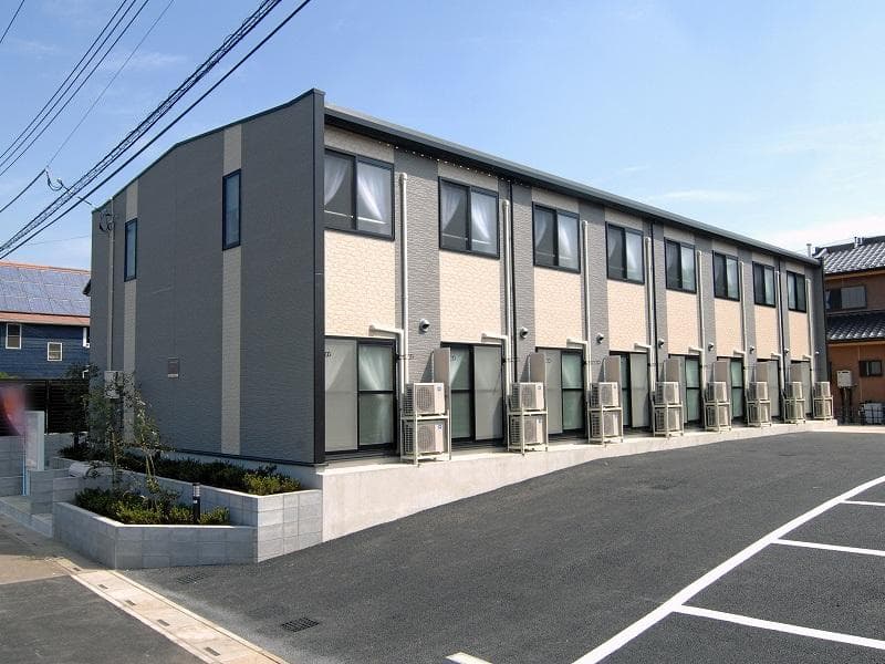 Main exterior of leopalace Yanagido