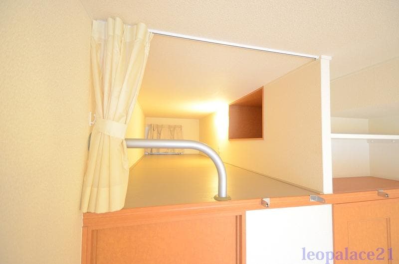 Room image 13