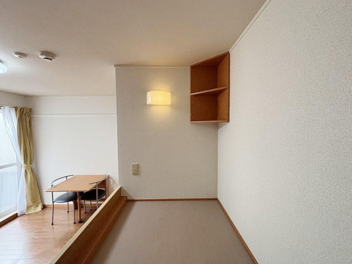 Room image 10