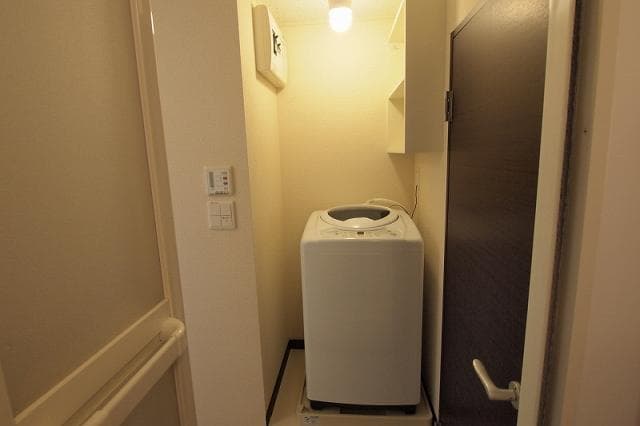 Room image 15