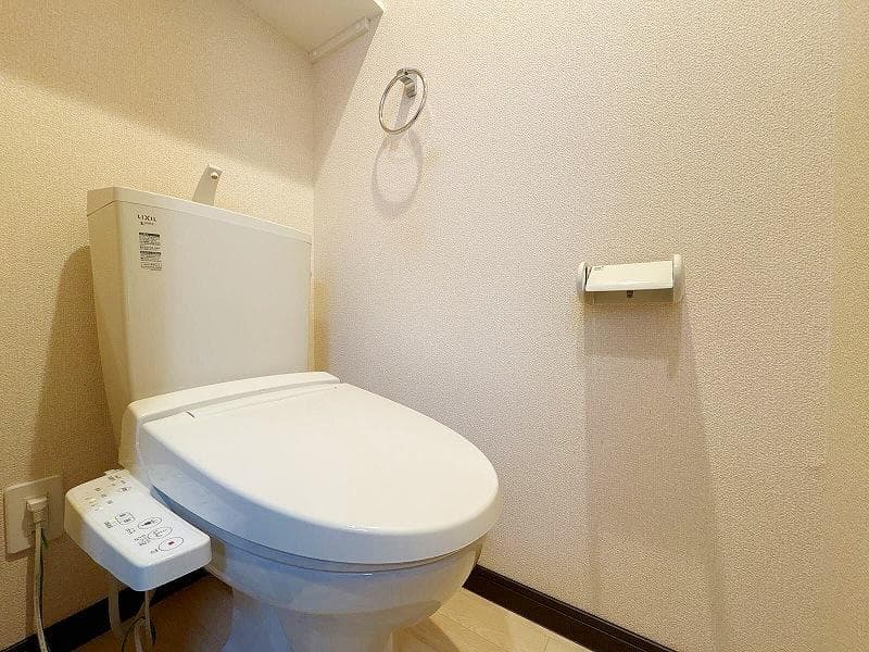 Room image 8