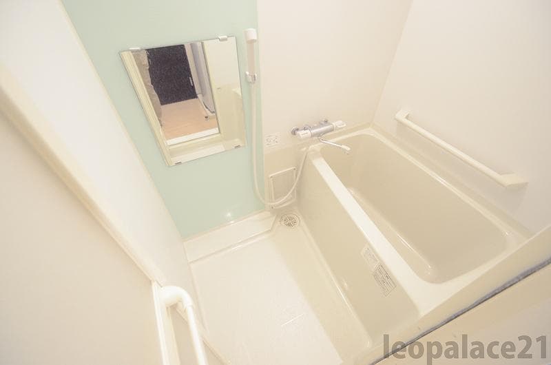 Room image 10