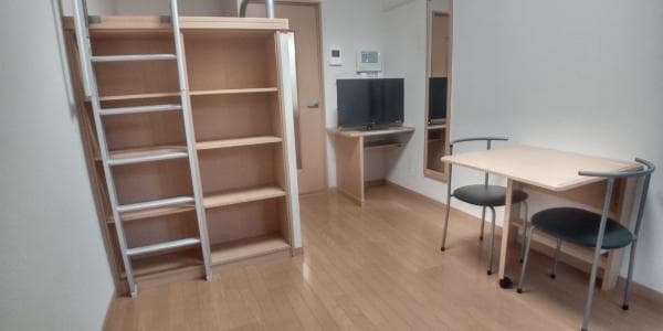 Room image 10