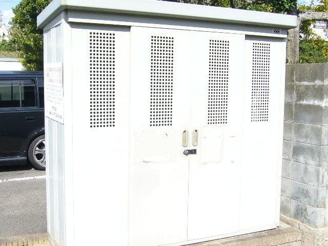 Room image 8