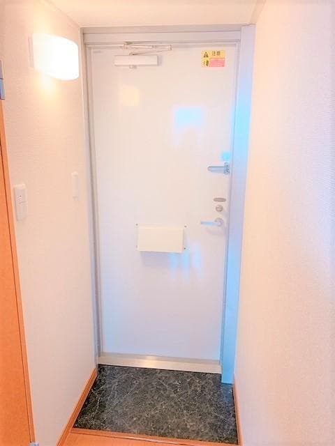 Room image 8