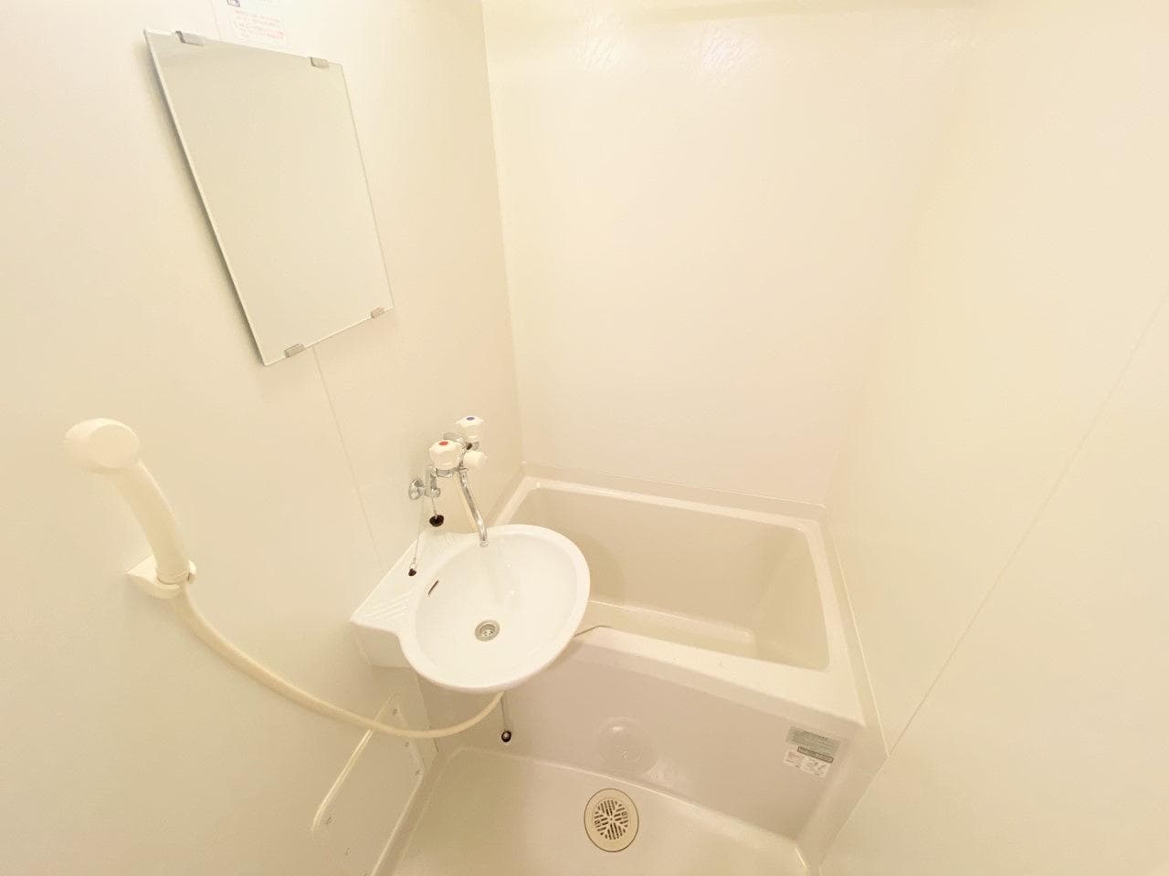 Room image 12