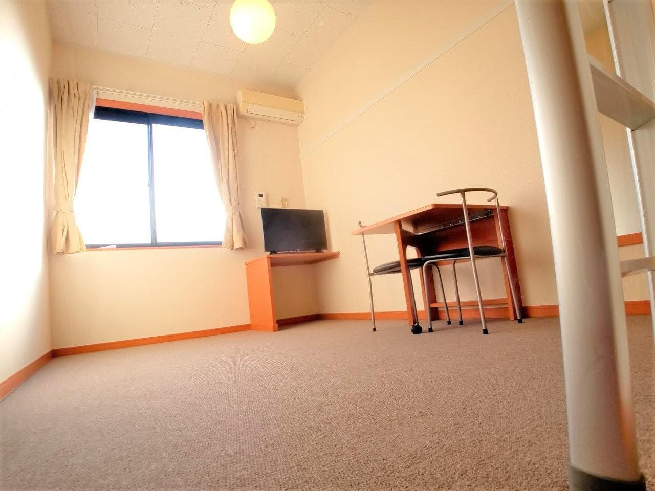 Room image 9