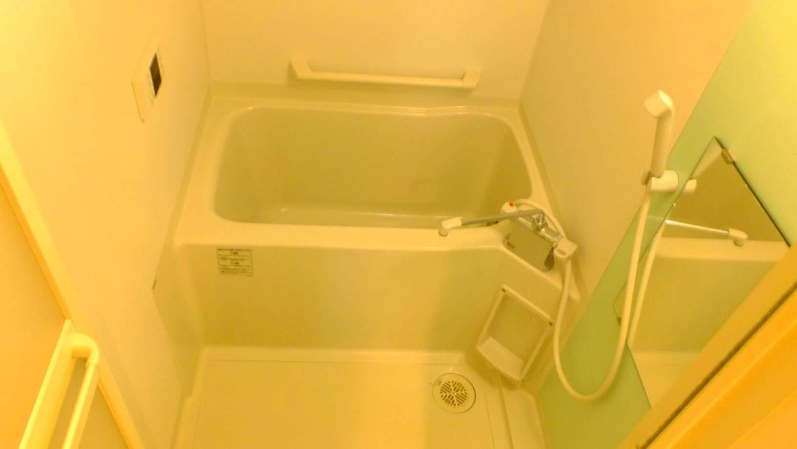 Room image 8