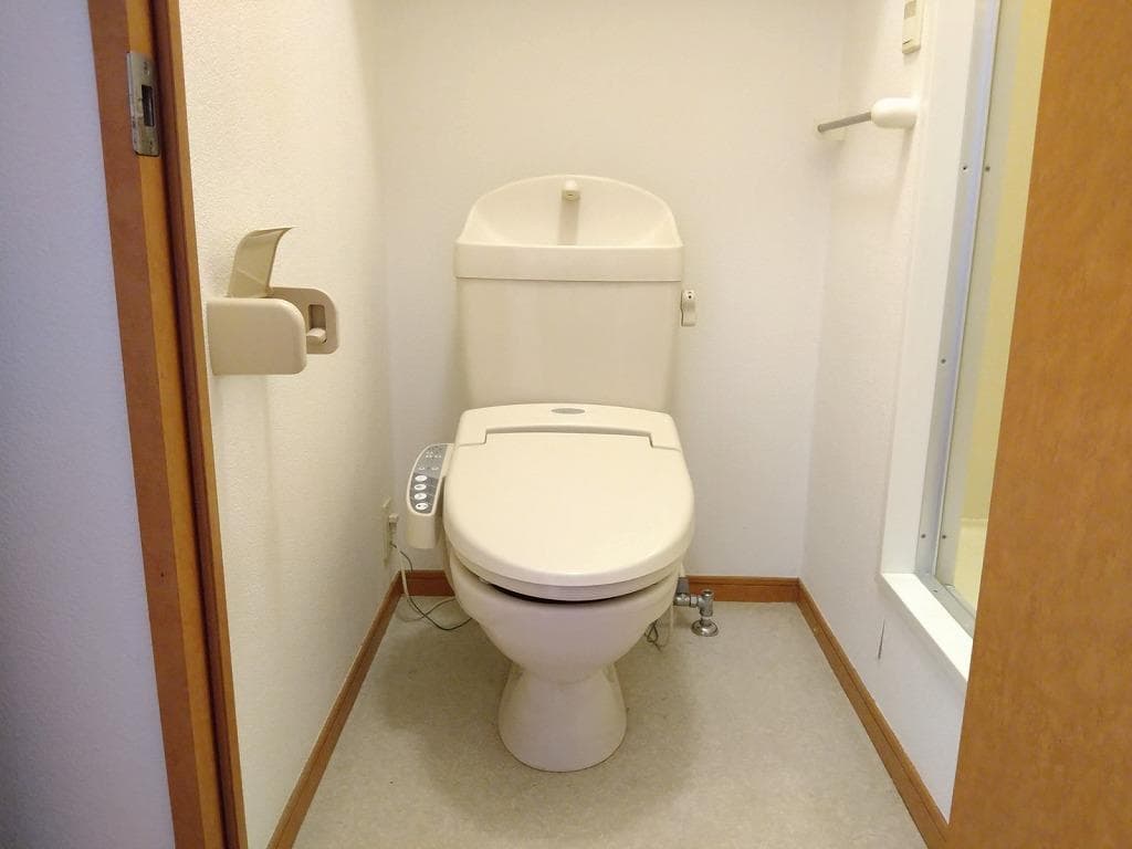 Room image 8