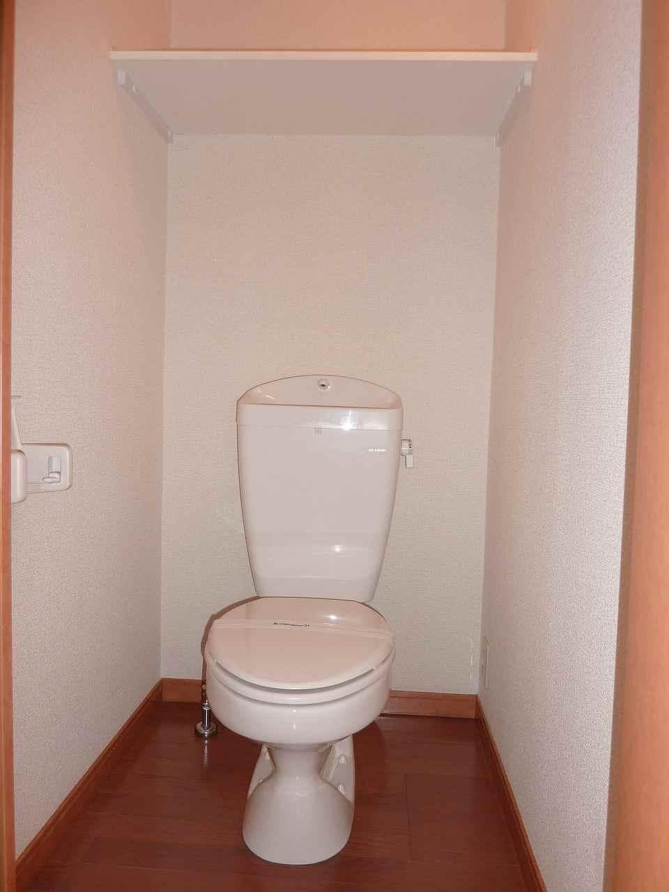Room image 8