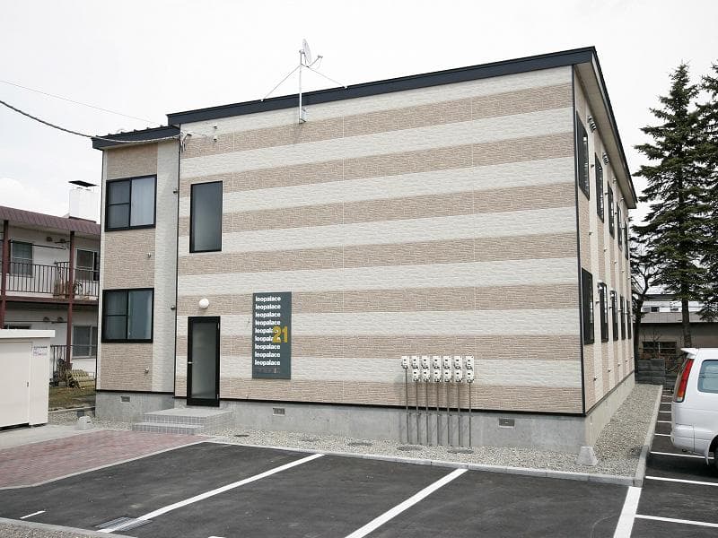 Main exterior of leopalace Acacia