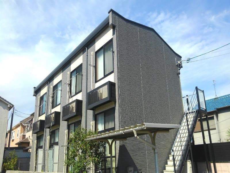 Main exterior of leopalace IZUMI