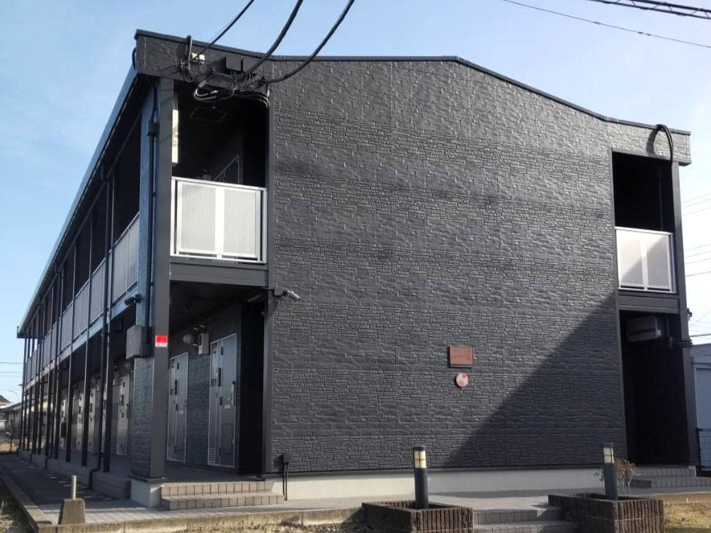 Main exterior of leopalace West Village