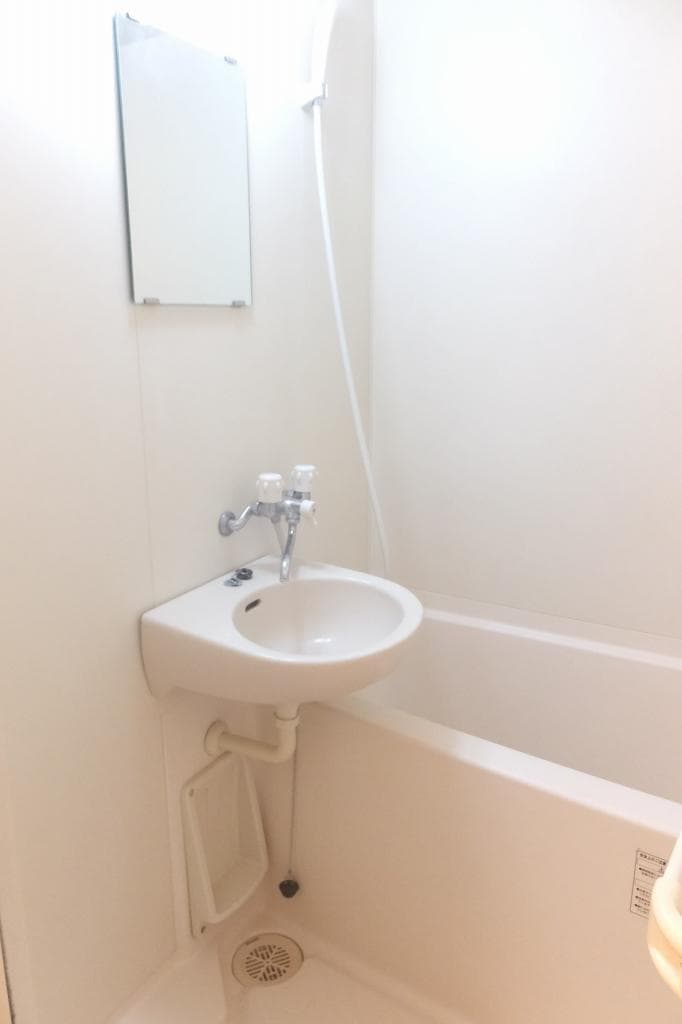 Room image 8