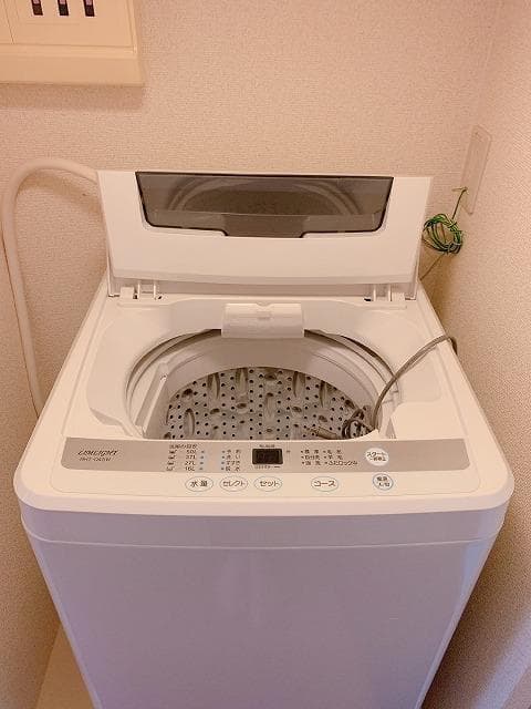 Room image 11