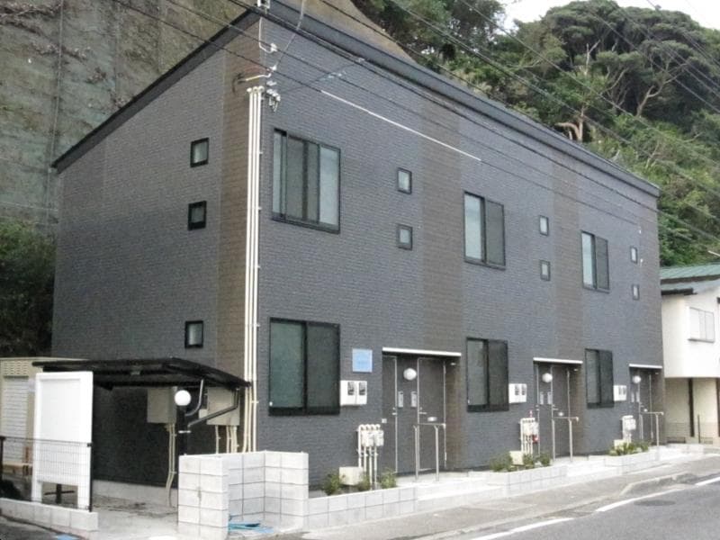 Main exterior of LEONEXT Mitsuwa