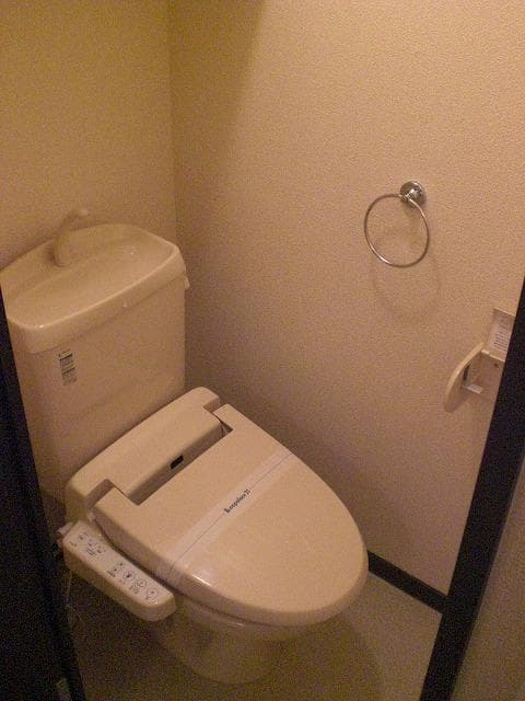 Room image 12
