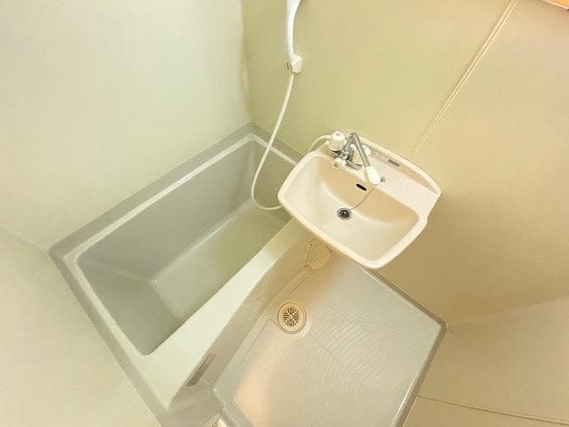 Room image 11