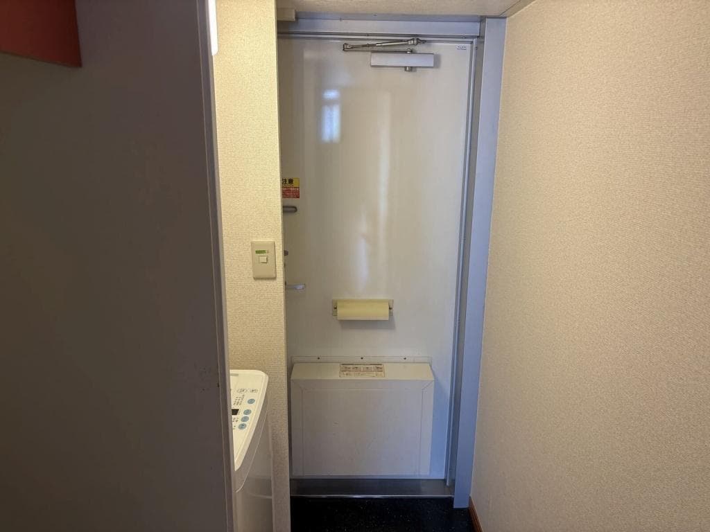 Room image 14
